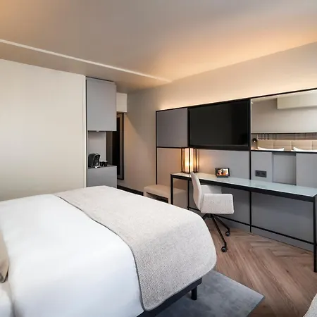 酒店 法兰克福莱昂纳多皇家酒店 4*