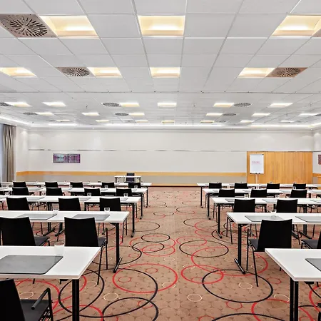 法兰克福莱昂纳多皇家酒店 酒店 4*