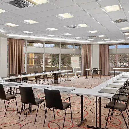 法兰克福莱昂纳多皇家酒店 4* 美因河畔法兰克福