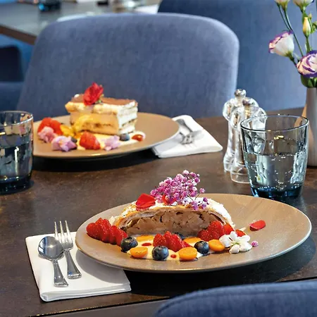 Hotel Leonardo Royal Frankfurt 4*