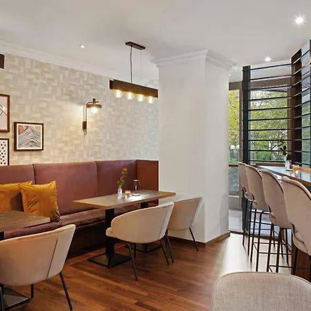 Hotel Leonardo Royal Frankfurt 4*