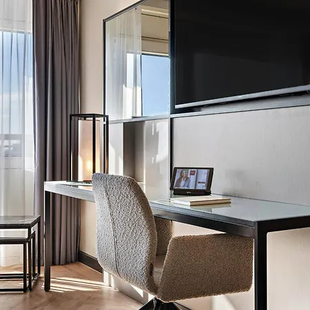 Leonardo Royal Frankfurt 4*