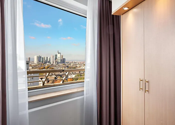 Leonardo Royal Frankfurt 4*